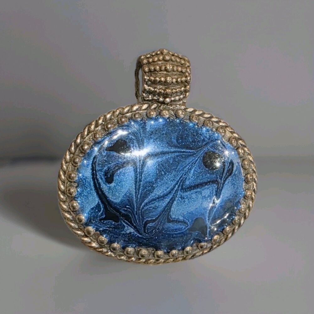 Chico’s Signed Blue Enamel Floral Oval Pendant – Gold Tone Statement Jewelry